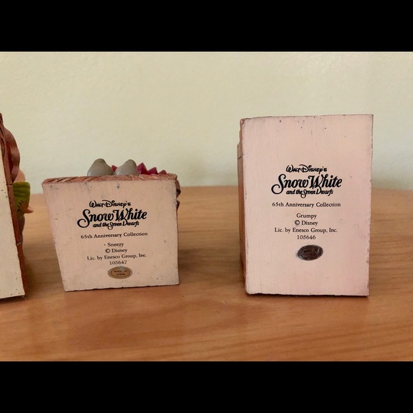 Disney lot of 5 Snow White and the Seven Dwarfs Figurines - Picture 12 of 12